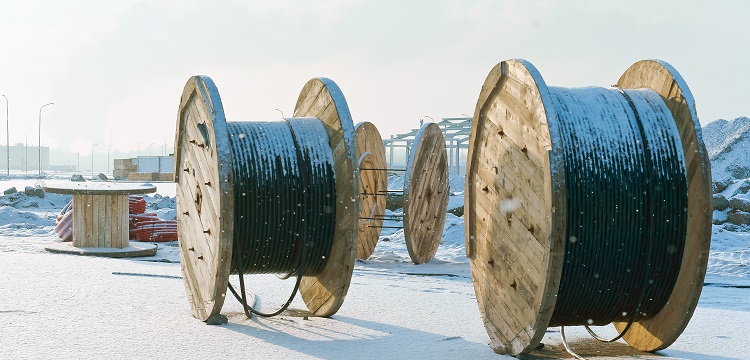 如何判斷危廢和固廢 危廢和固廢的判定標準?租用農(nóng)田處理廢油桶致土壤污染 ,三家出售危廢的公司被列為共同被告,這三家公司將面臨哪些處罰 健明迪檢測